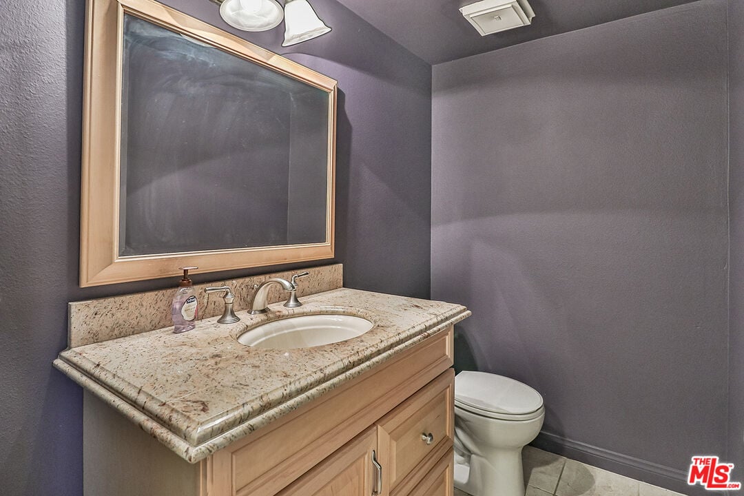18100 Burbank Blvd Unit 19