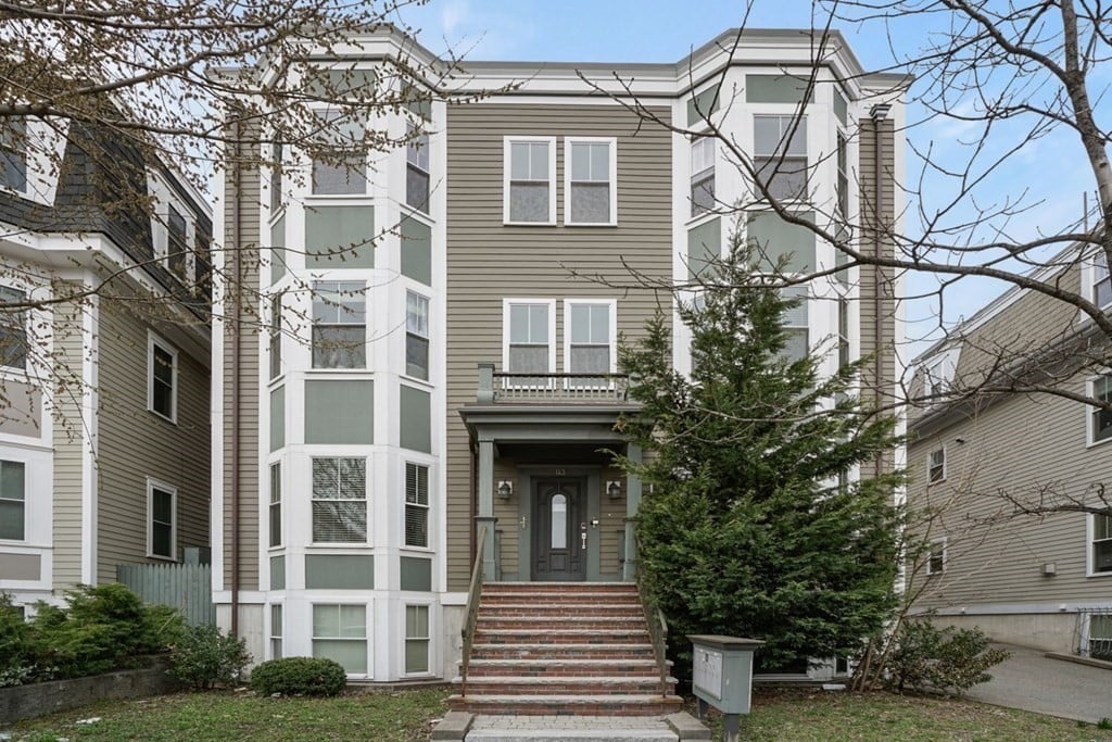113 Pleasant St