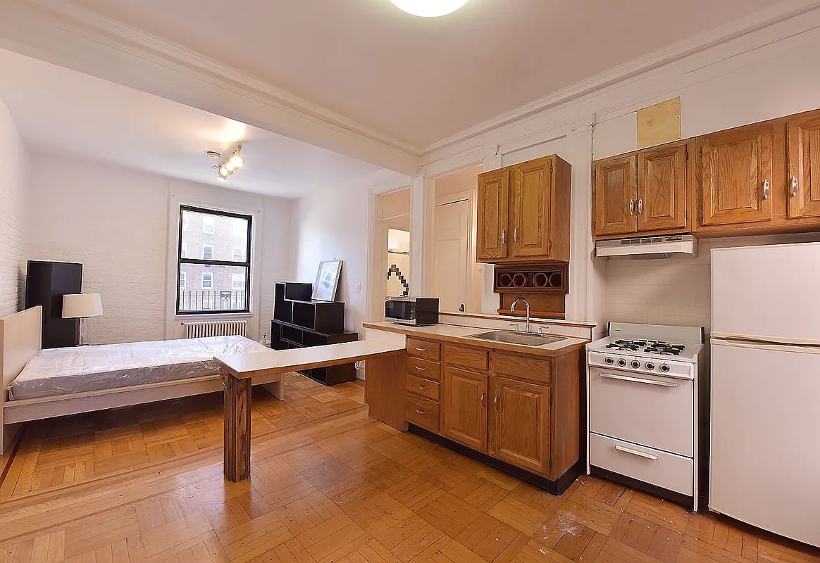 151 E 19th St Unit 61