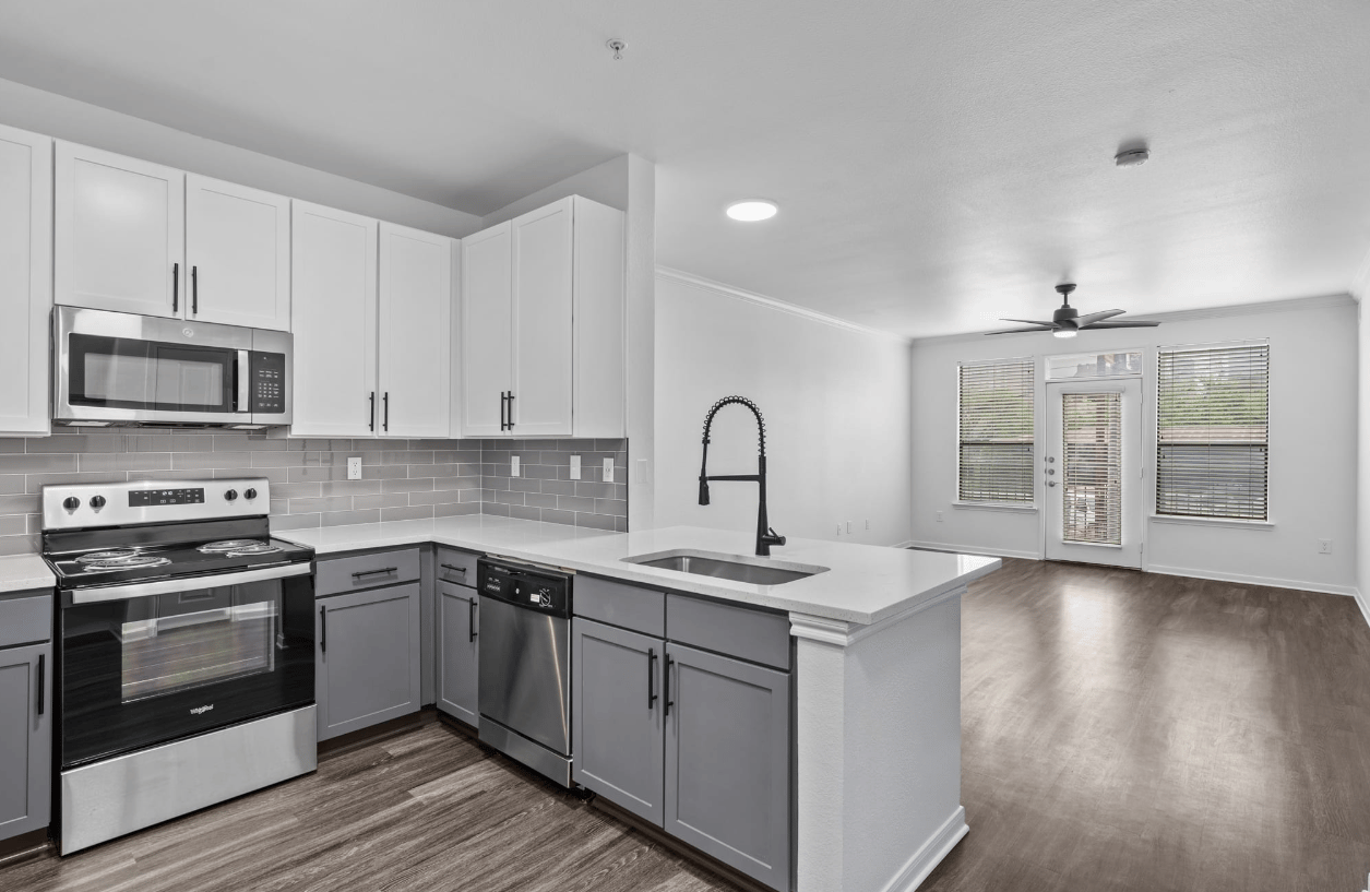 Community of the Year Property! Lease Today and Enjoy Up to 6 Weeks Free on Select Units!*