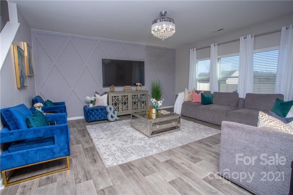 254 Austen Lakes Dr