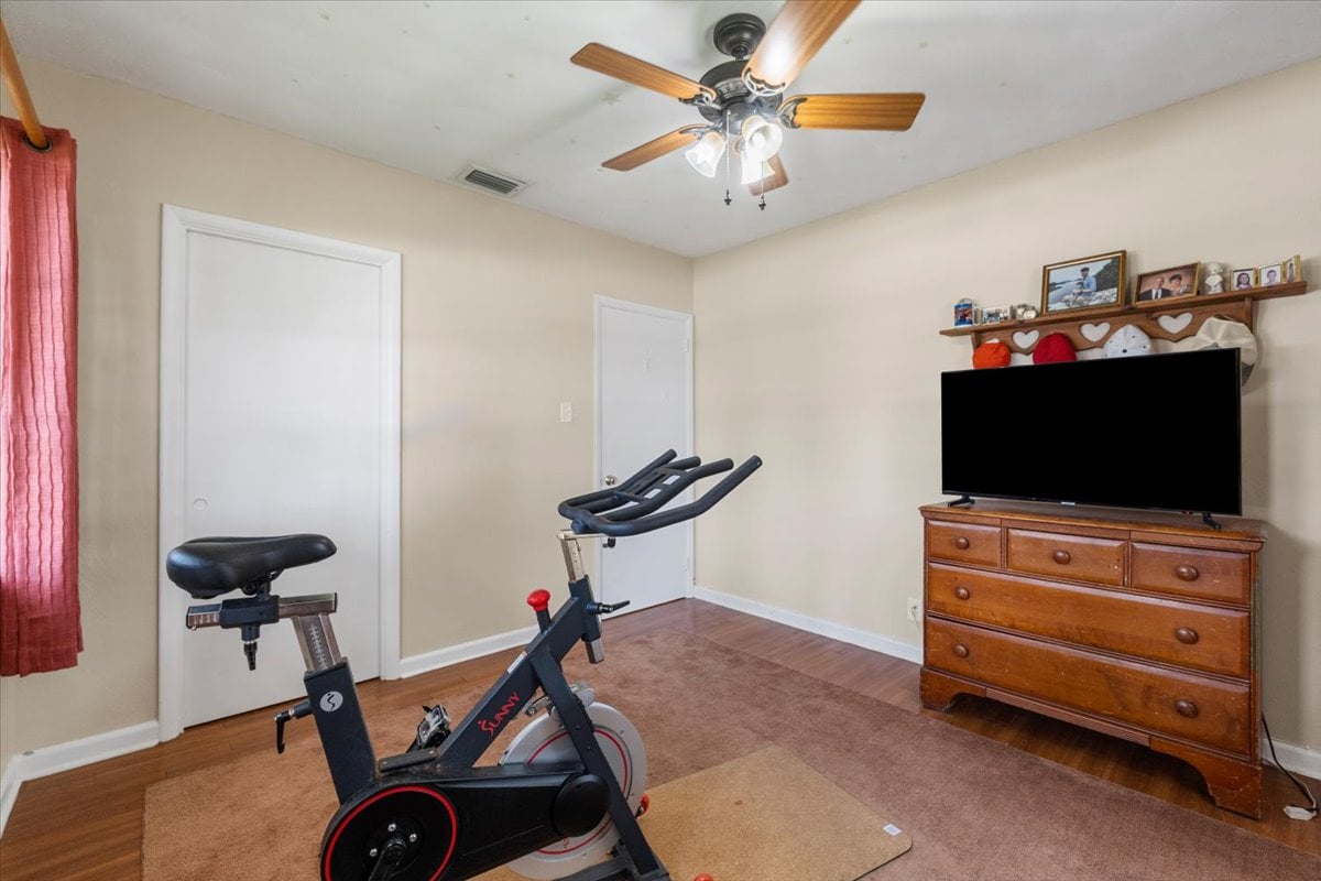 404 NE 11th Ave