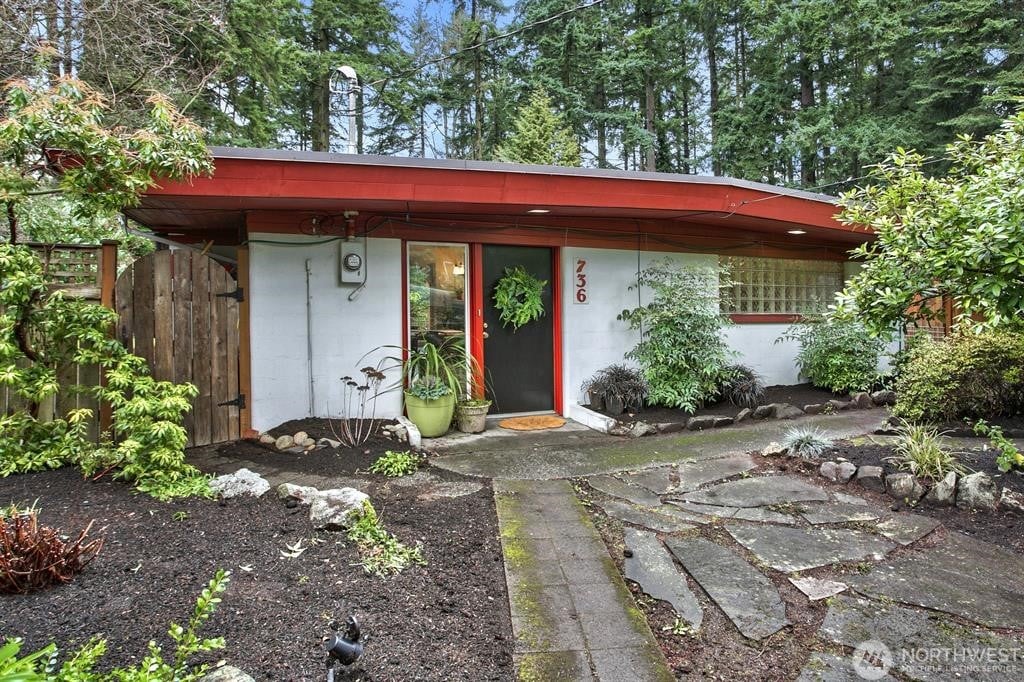 736 NE 198th Street