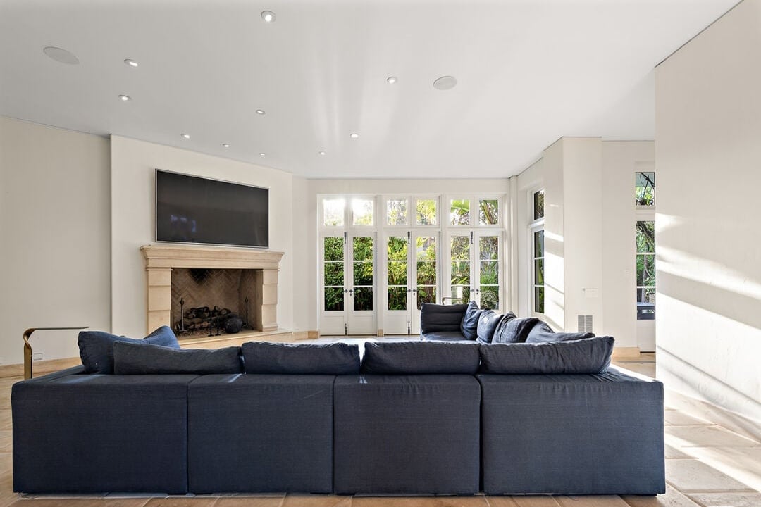 Century Woods Dr, 90067