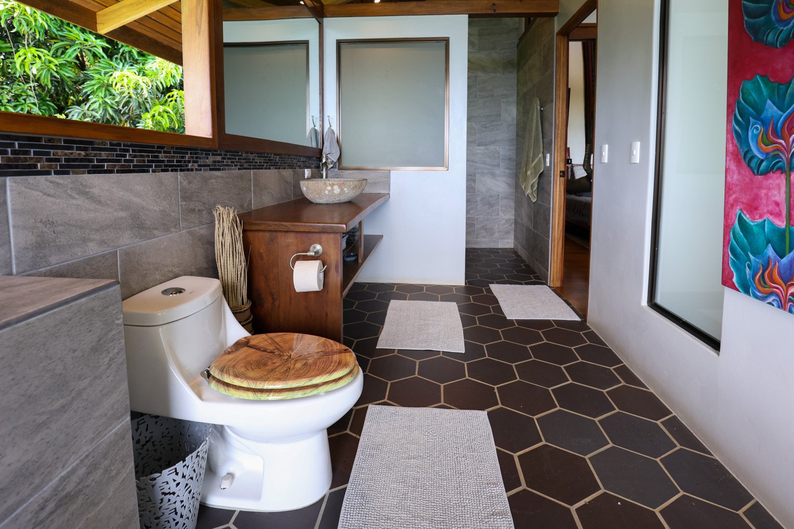 TROPICAL RETREAT IN PLATANILLO – OCEAN VIEW HOME PLUS APARTMENT IN ESTABLISHED COMMUNITY – 0.88 ACRES
