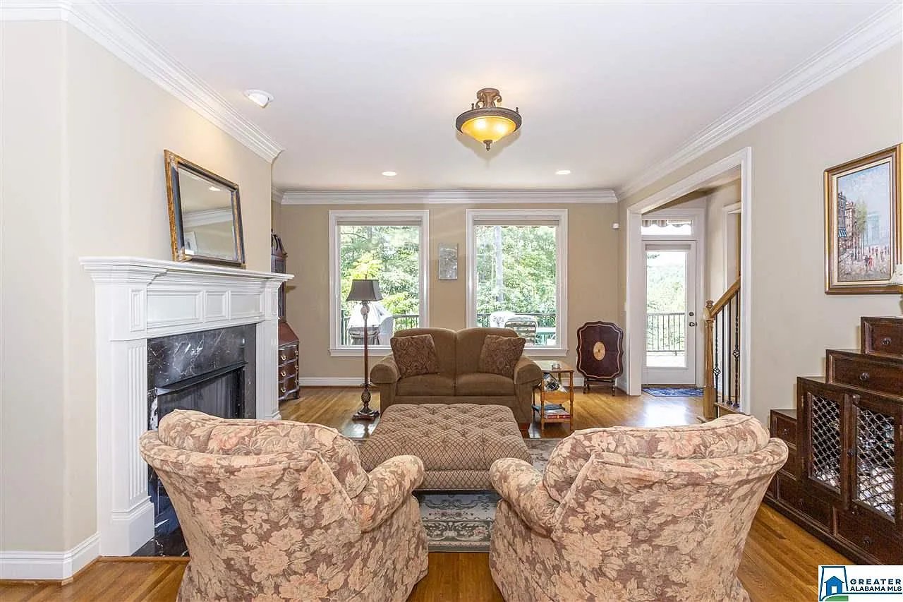 294 Highland Park Dr