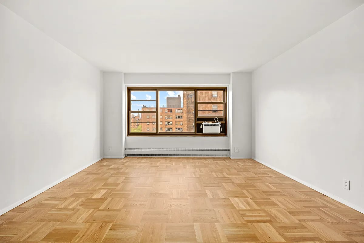 21-66 33rd Road Unit: 12B