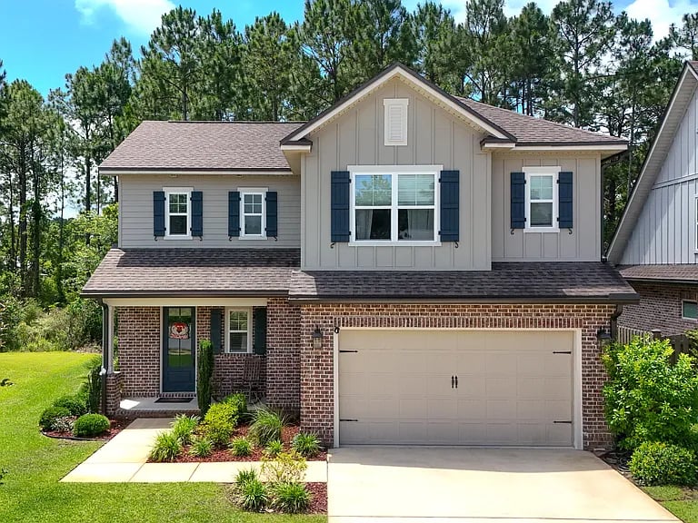 84 Oyster Blvd