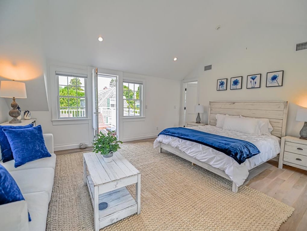 4 Cottle Ln