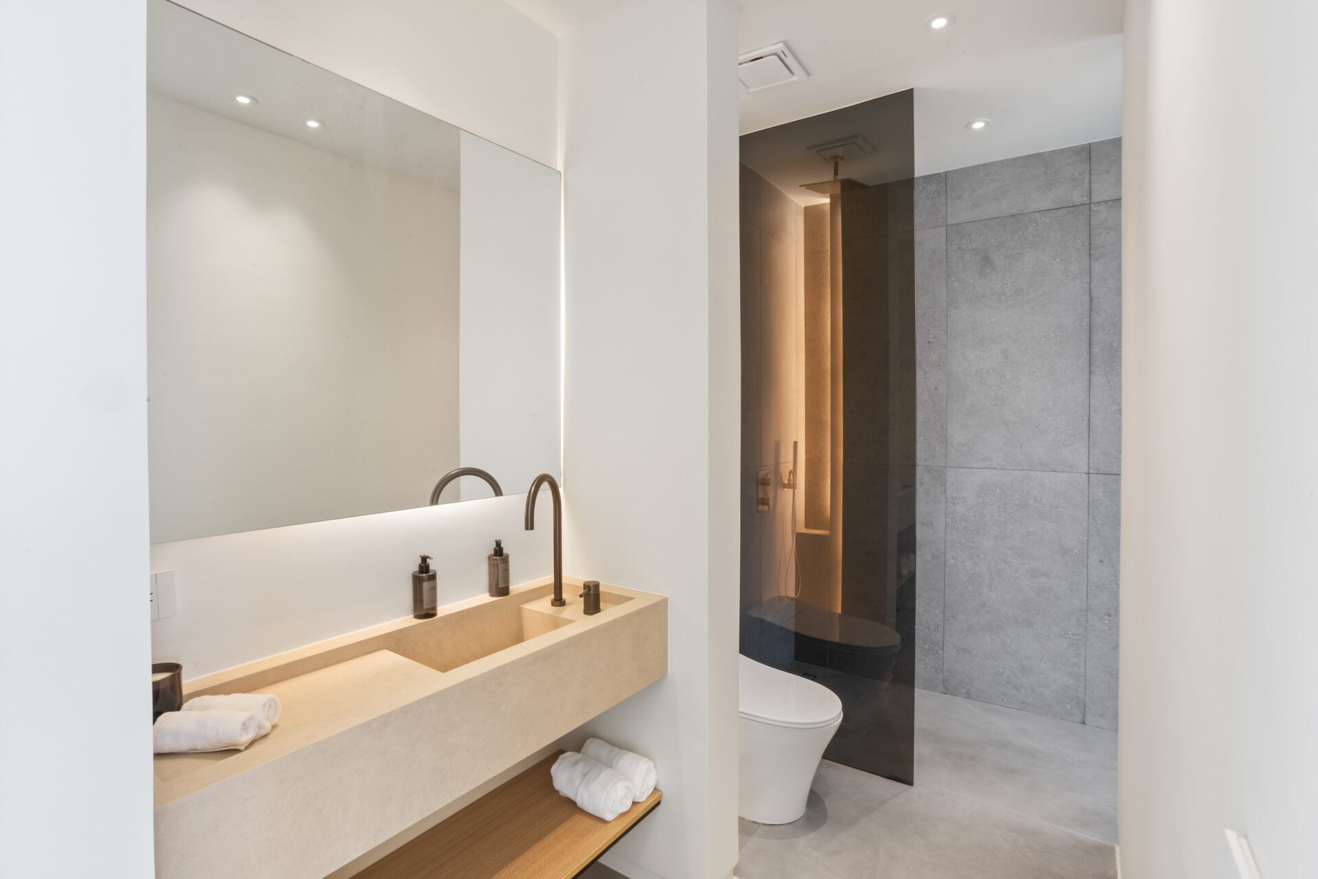 Villa Juba | Contemporary 4-Bedroom Villa with Mono Loco Beach Club Membership in Tamarindo