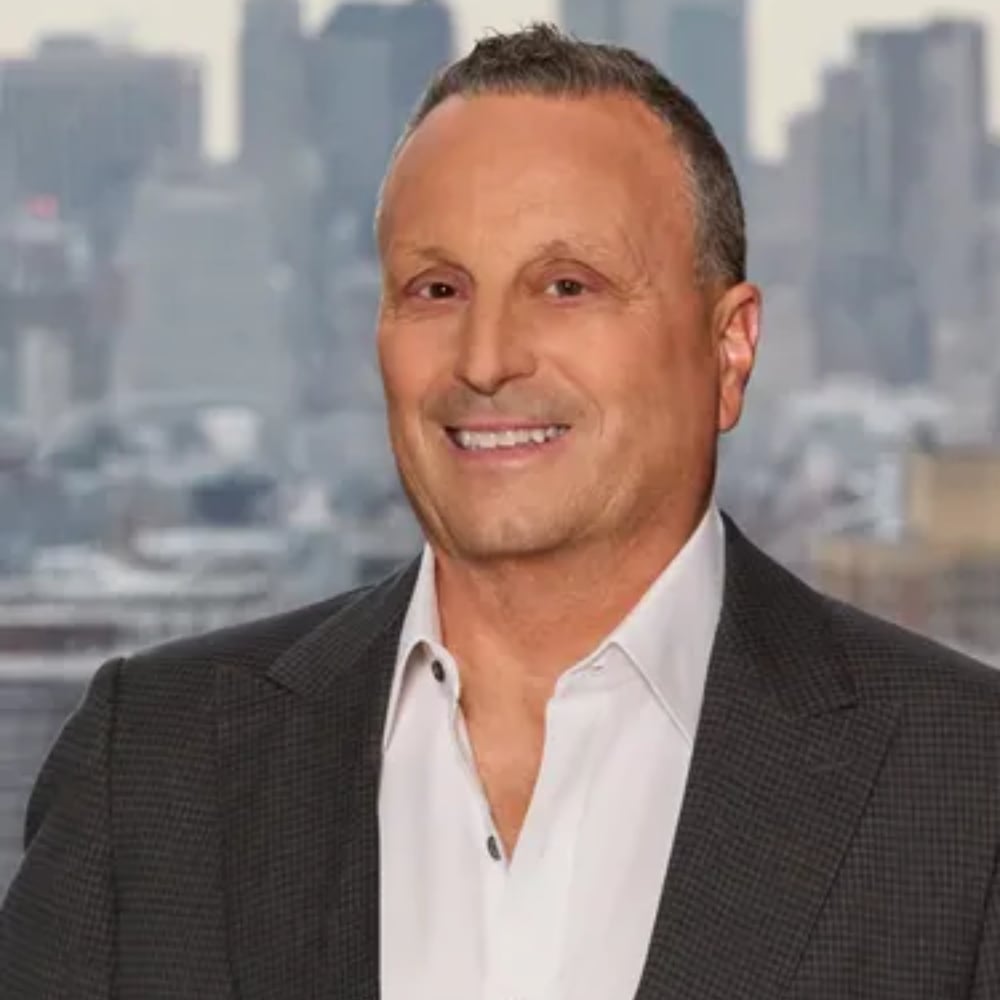 Louis Ruggiero New York, NY Real Estate Agent Headshot