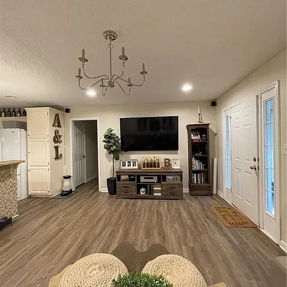 948 Pleasant Acres Farm Rd