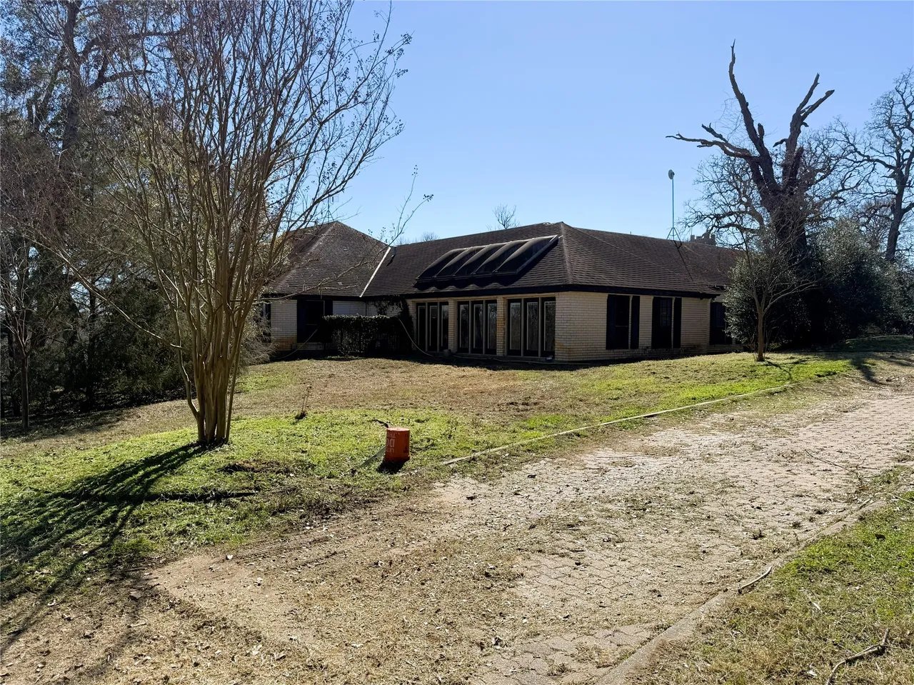 2638 Old Nelsonville Rd