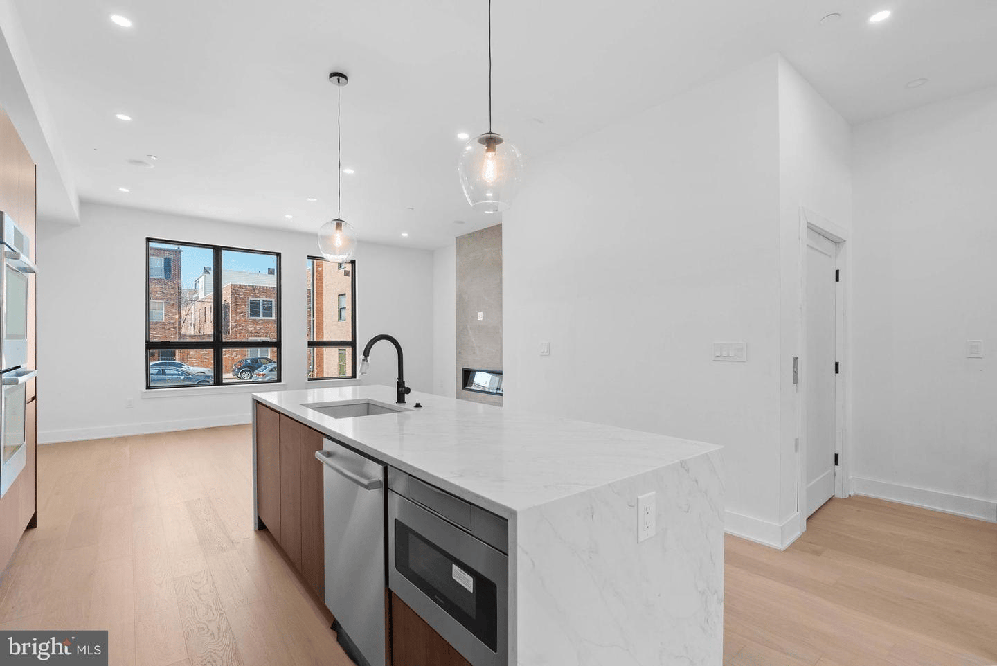 710 S 17th St, Philadelphia, PA 19146