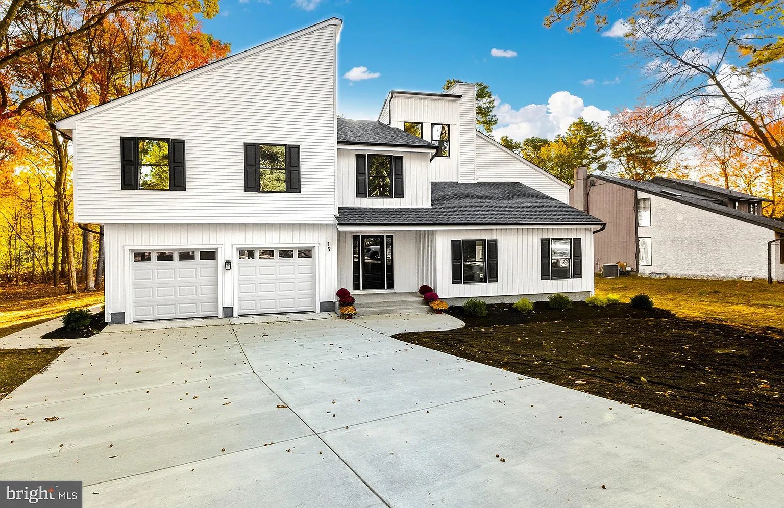 15 Bronwood Dr