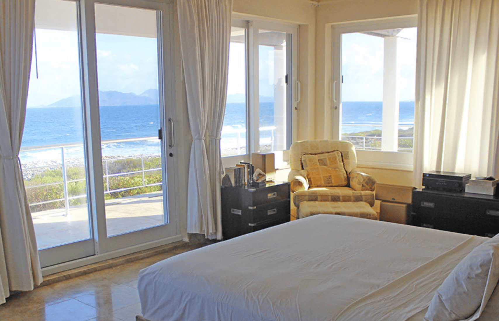 Coastal Villa: The Anguilla-Beaches Villa
