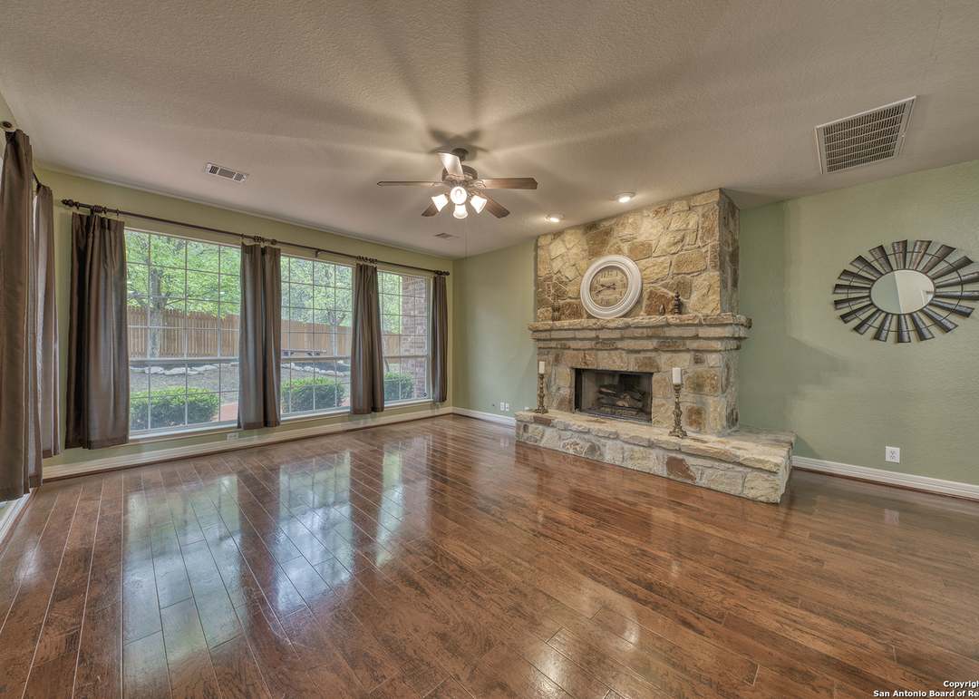 13222 Palatine Hl