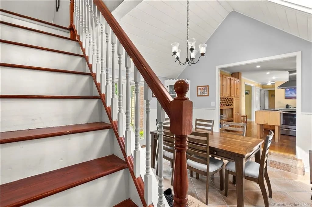 54 Chestnut Hill Road