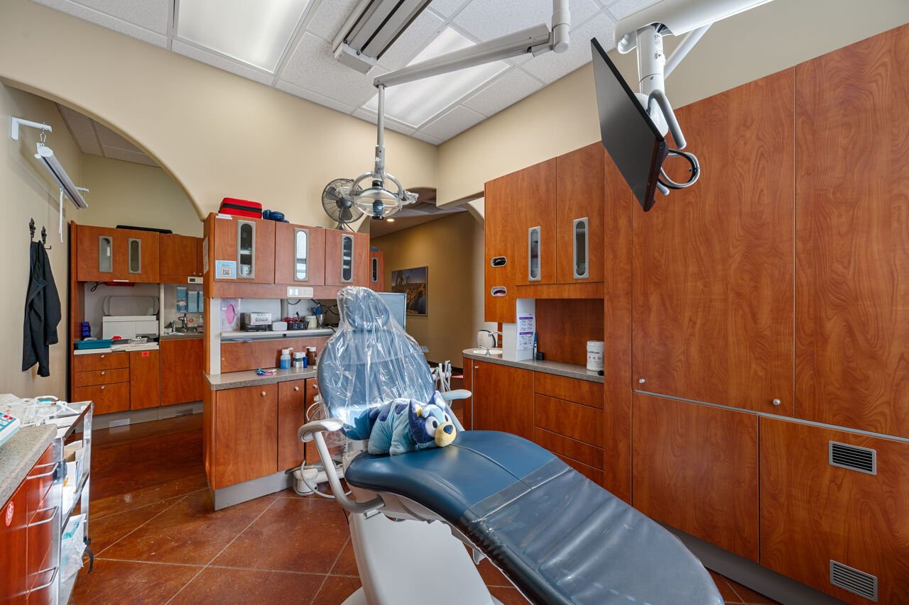 7215 Wyoming Springs Drive #800 (Second Gen Dental)