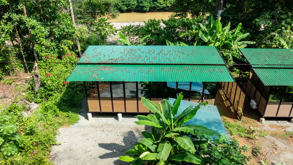 Riverfront Surf House in Playa Dominical Walk to the Beach