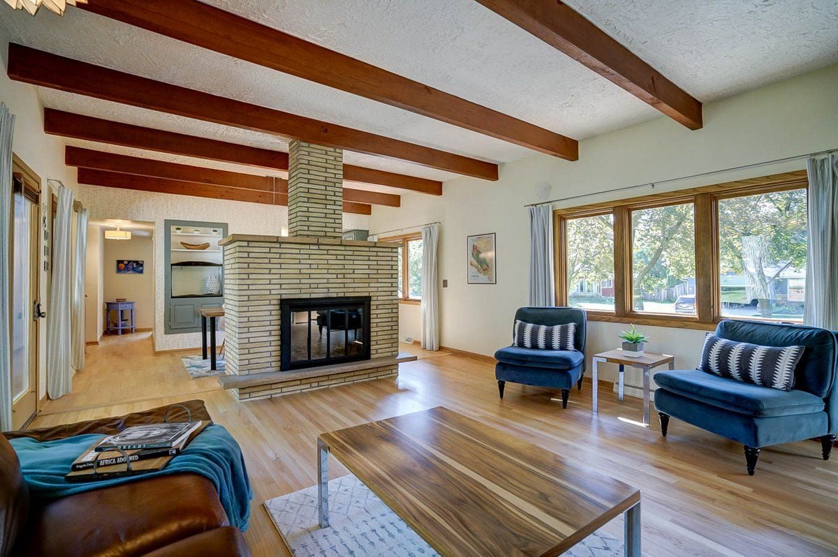 Mid-Century Modern Oasis