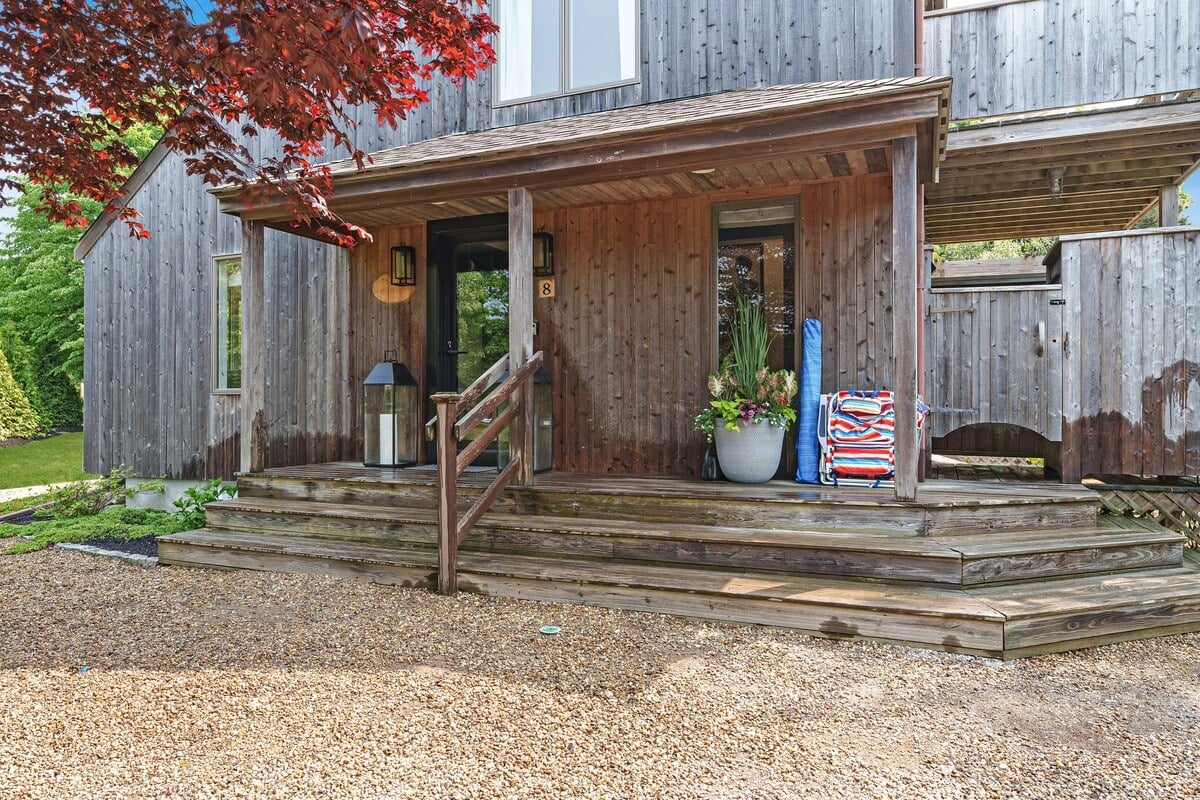 Edgartown Designer Retreat With Pool & Hot Tub