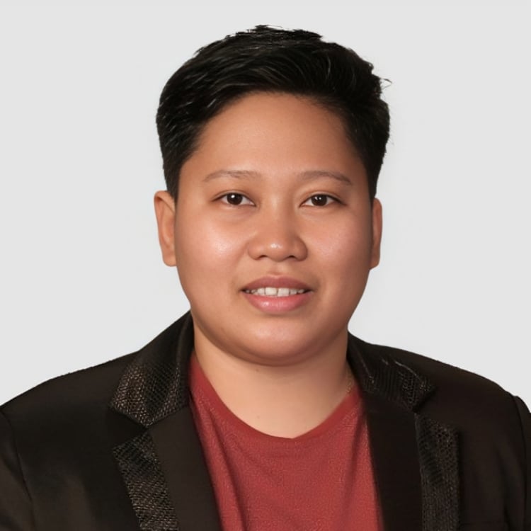 Julie Evangelio Denver, CO Real Estate Agent Headshot