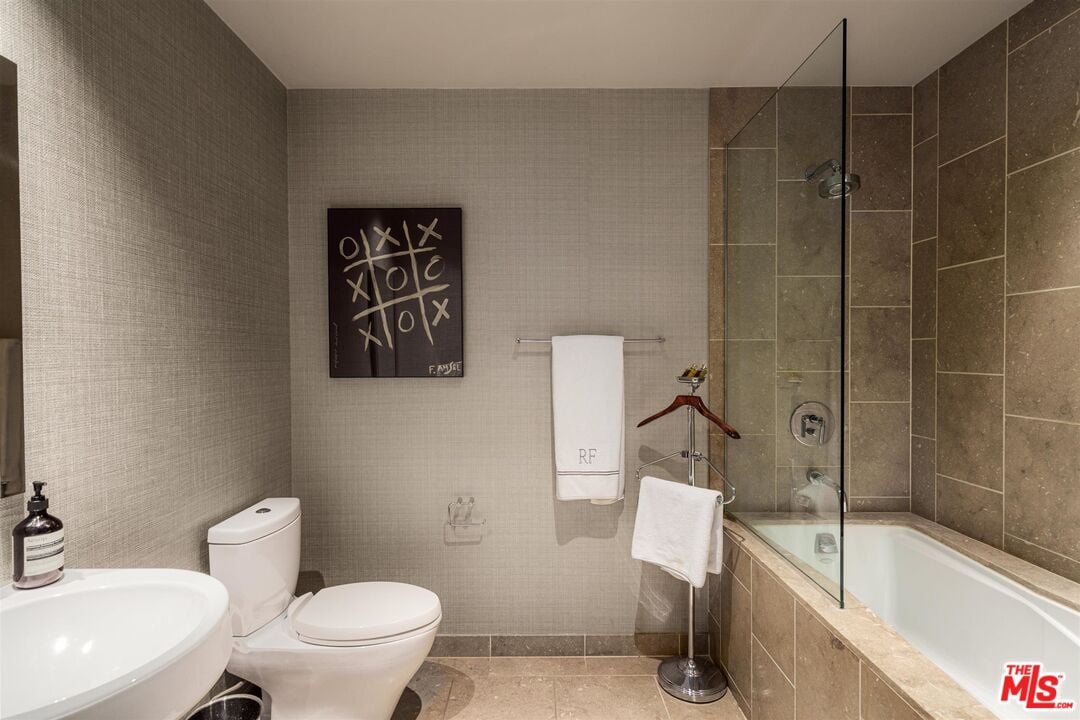 6250 Hollywood Blvd, #6K