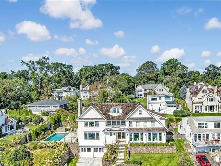 24 Sterling Drive