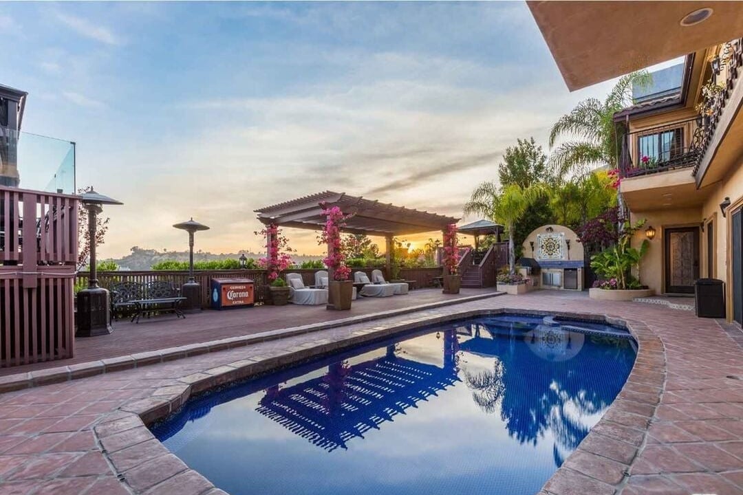 Celestia Crest, Venus Dr, 90046