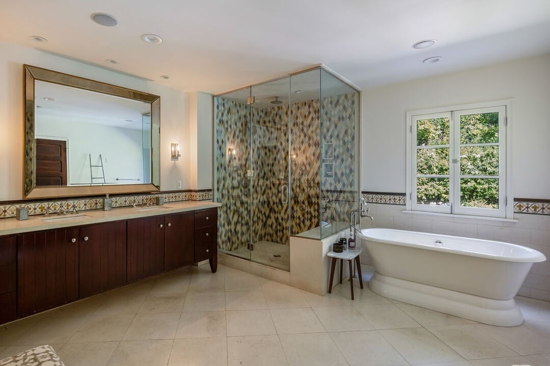 Velaris Estate, Laurel Canyon Blvd, 90046