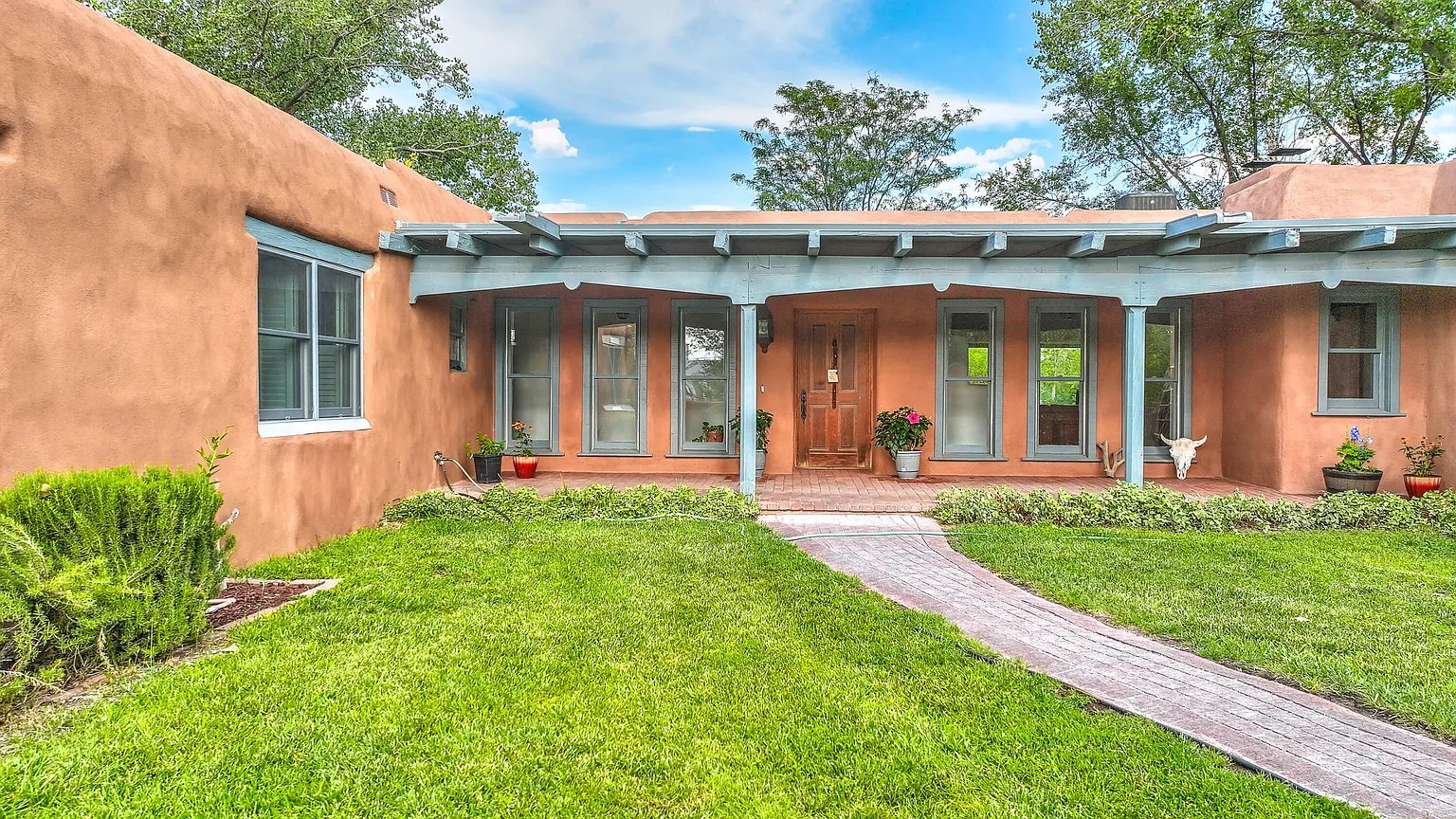 5910 Corrales Rd