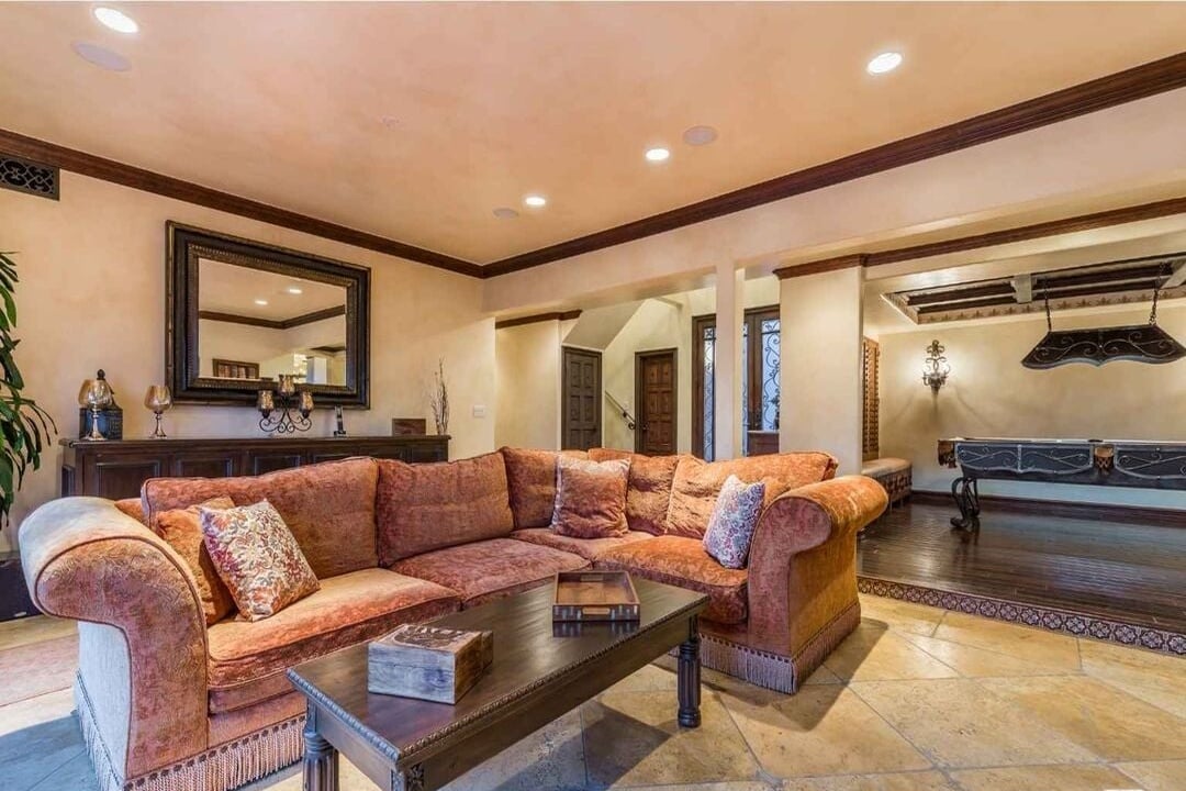 Celestia Crest, Venus Dr, 90046