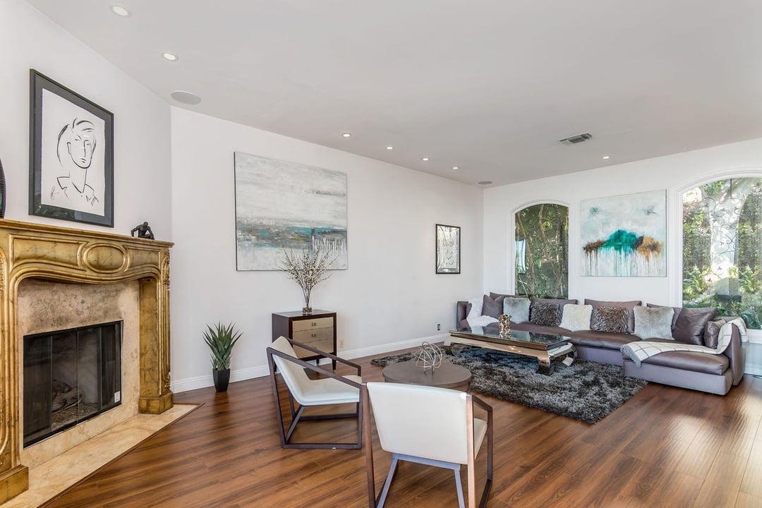 Mulholland Drive, 90068