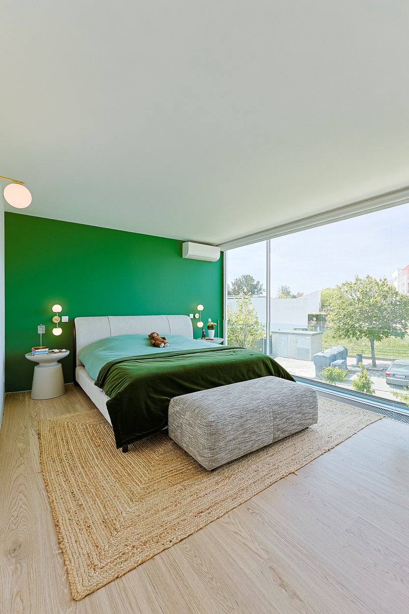 “The Green Villa” – Elegant Luxury Villa with Pool in Carnaxide, Oeiras