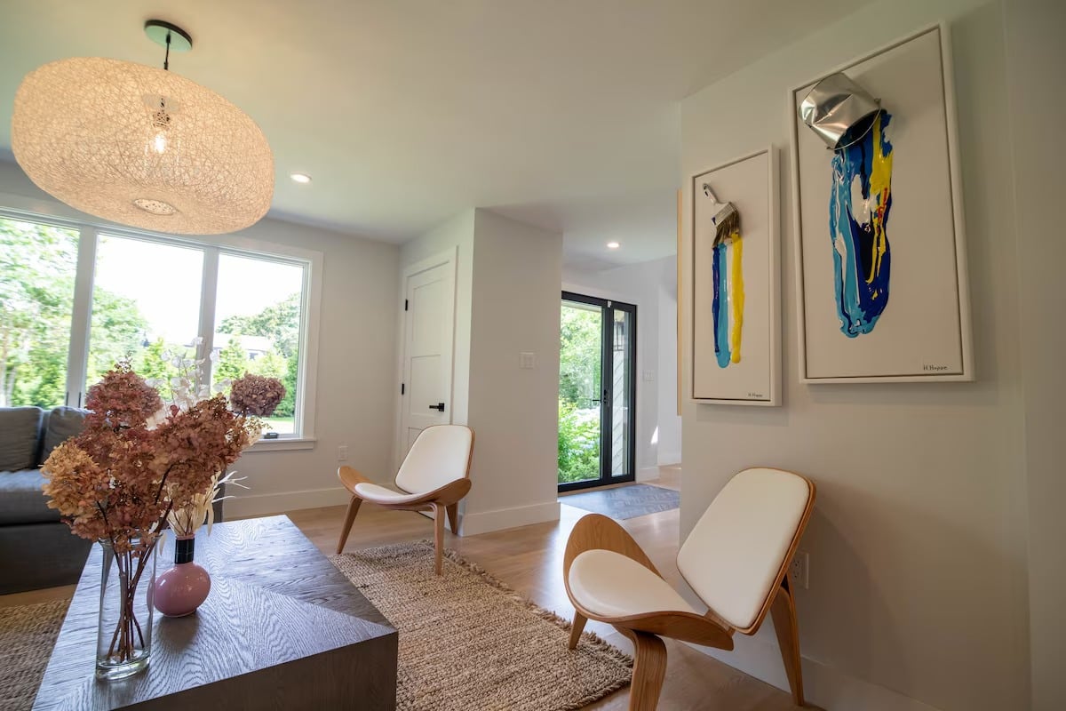 Edgartown Designer Retreat With Pool & Hot Tub