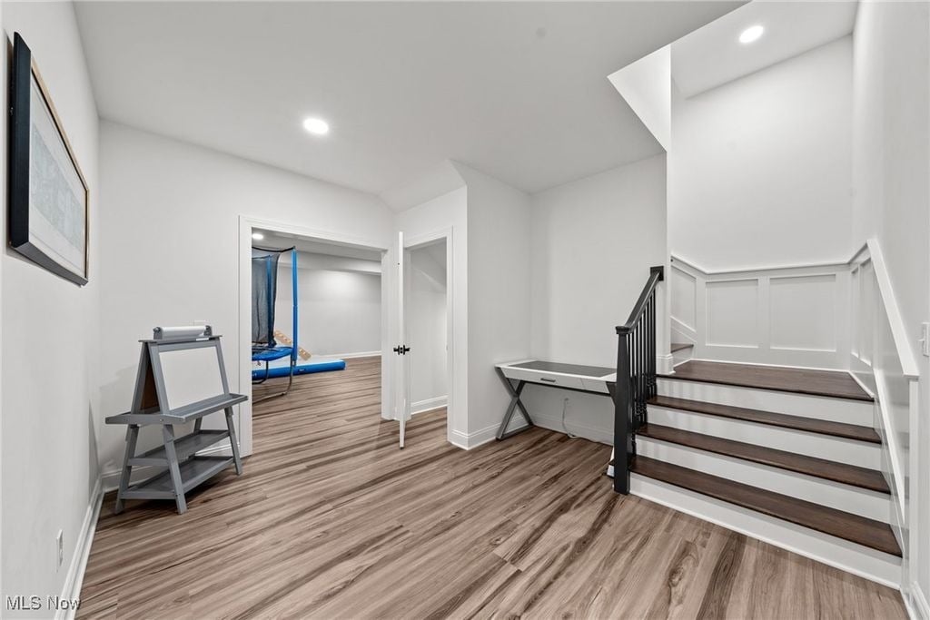 300 Woodridge Ln