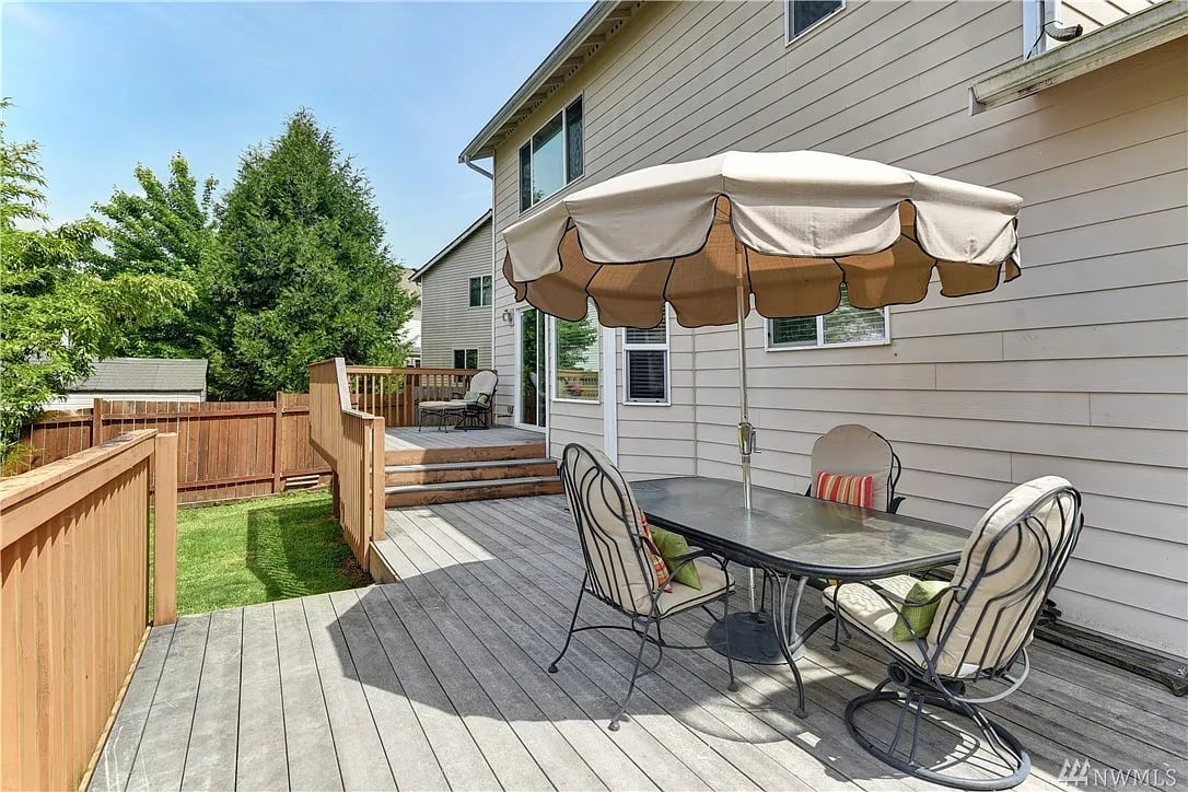 8605 14th Pl SE