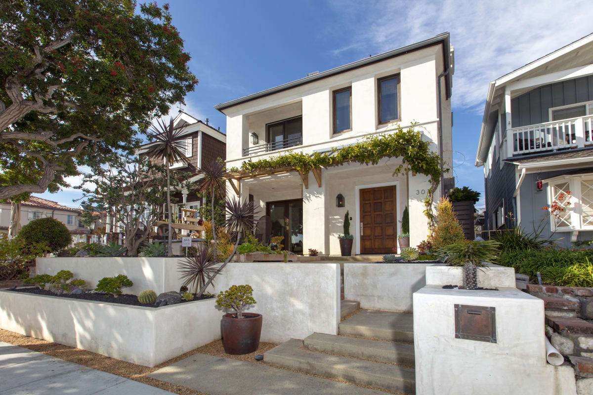 303 Poinsettia Ave