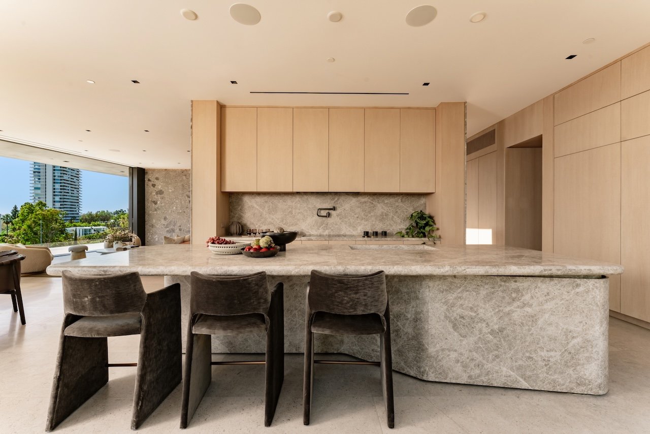 9056 St Ives