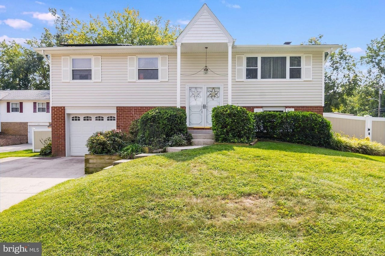 401 Elmwood Ct