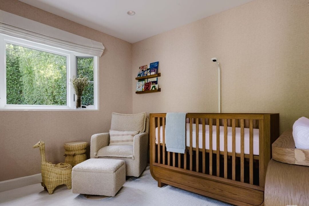 Solaris Pavilion, Westbourne Dr, 90048