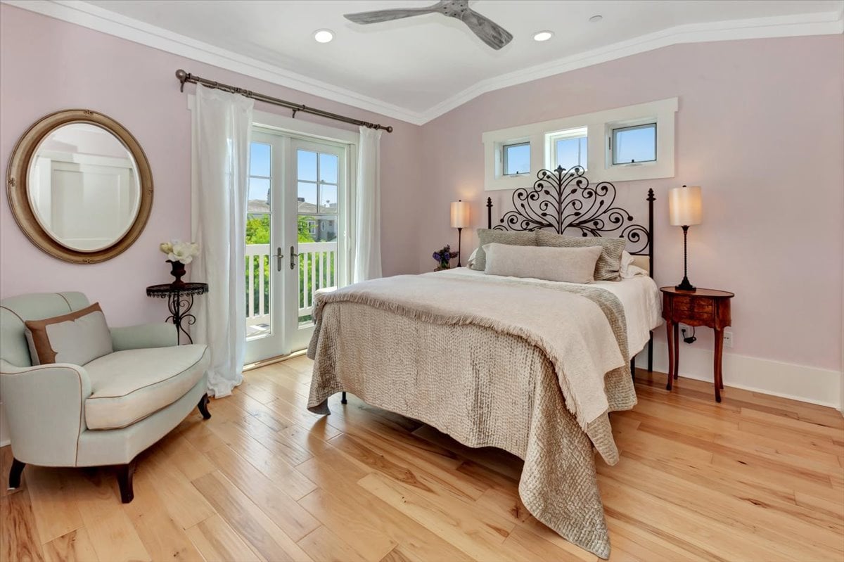 57 Savona Walk