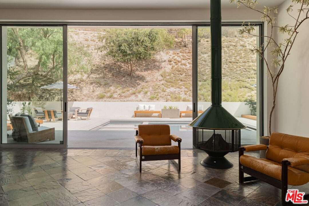 Northstar Pavilion, Amor Rd, 90046