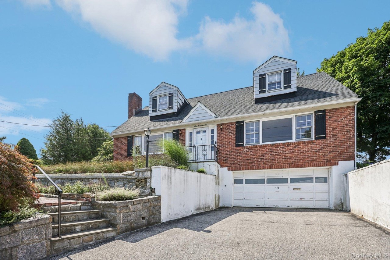 102 Grand Blvd
