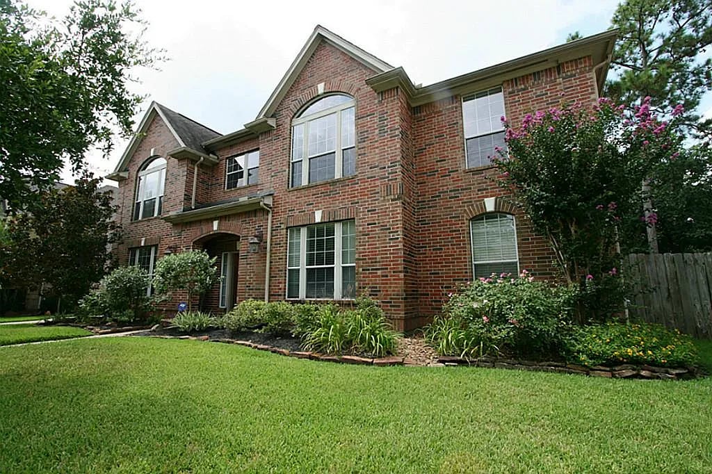 16302 Diamond Rock Dr