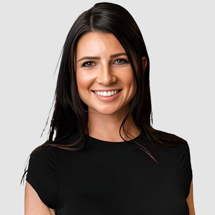 Pola Dowdy Carlsbad, CA Real Estate Agent Headshot
