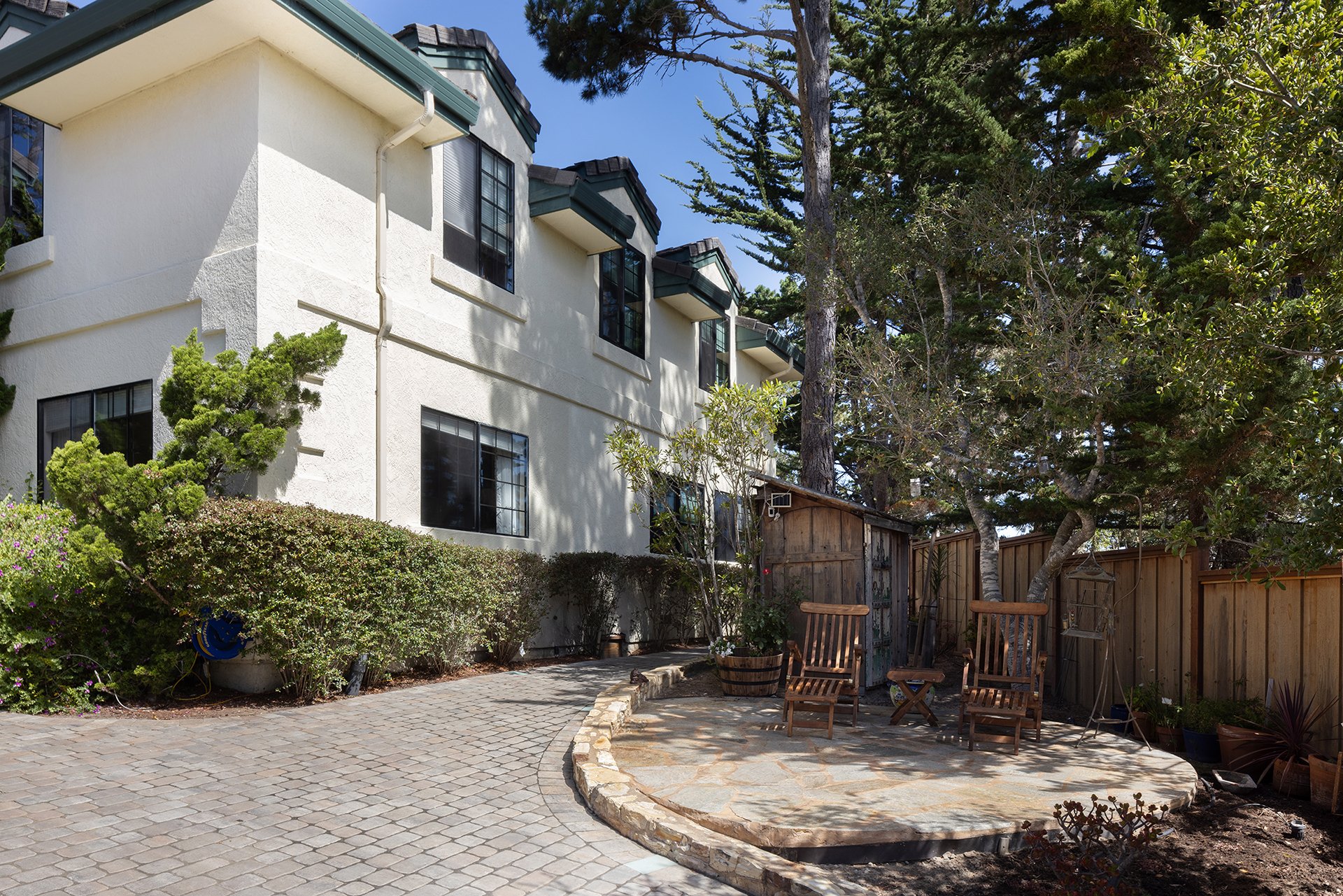 Spacious Skyline Forest Living