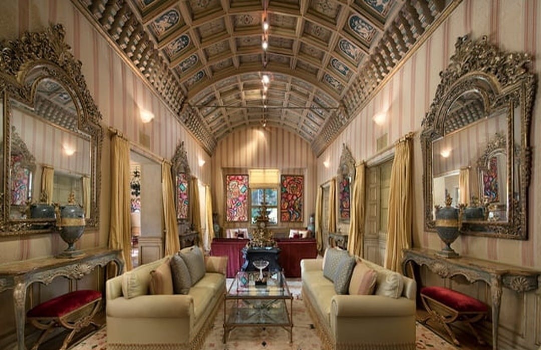 Valley Villa