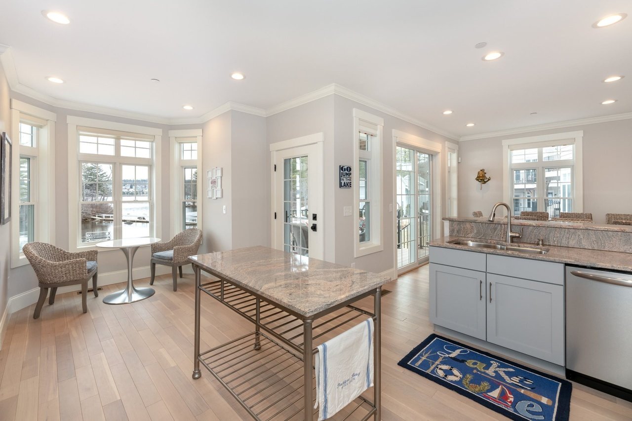 11 Island Dr